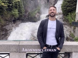 Aronmusclesman