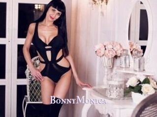 Bonny_Monica