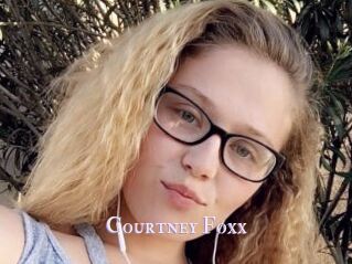Courtney_Foxx