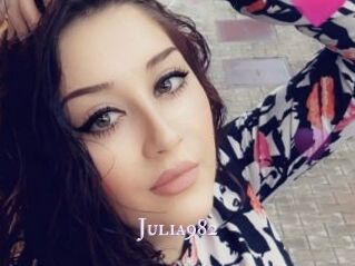Julia982