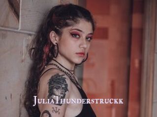 JuliaThunderstruckk