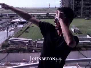 Johnbeton44