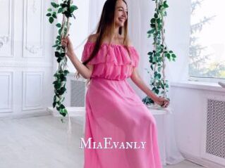 MiaEvanly