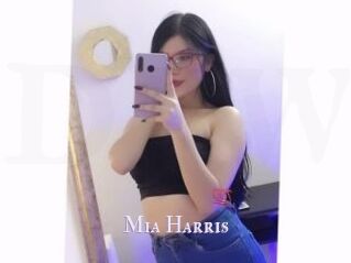 Mia_Harris