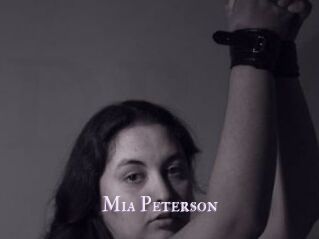 Mia_Peterson