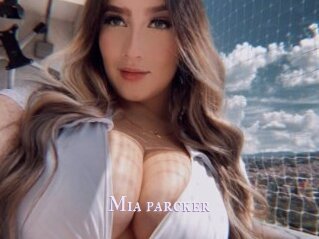 Mia_parcker