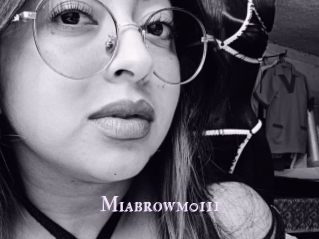 Miabrowm0111