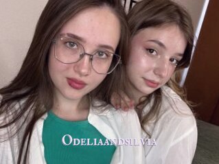 Odeliaandsilvia