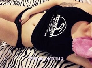 Sexyblondie19