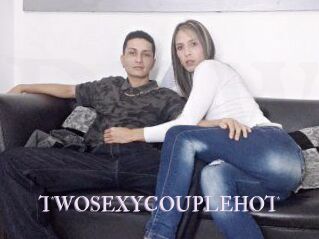 TWOSEXYCOUPLEHOT