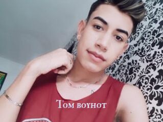 Tom_boyhot